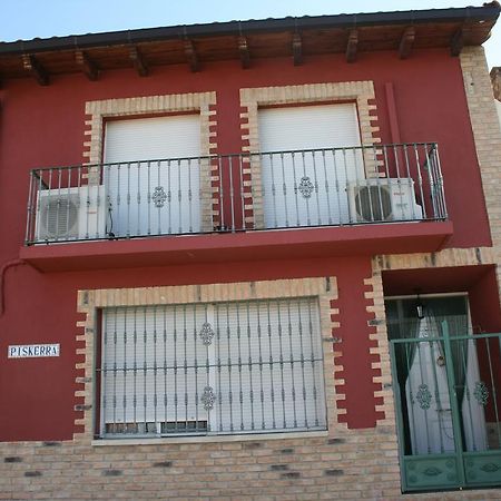 Vivienda Turistica Rural Piskerra Apartment Carcastillo Стая снимка
